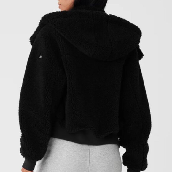 alo Foxy Sherpa Jacket in black size small - Picture 10 of 12